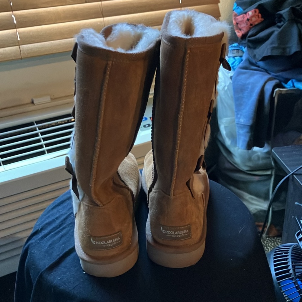 Ugg Koolaburra boots. - Picture 5 of 8